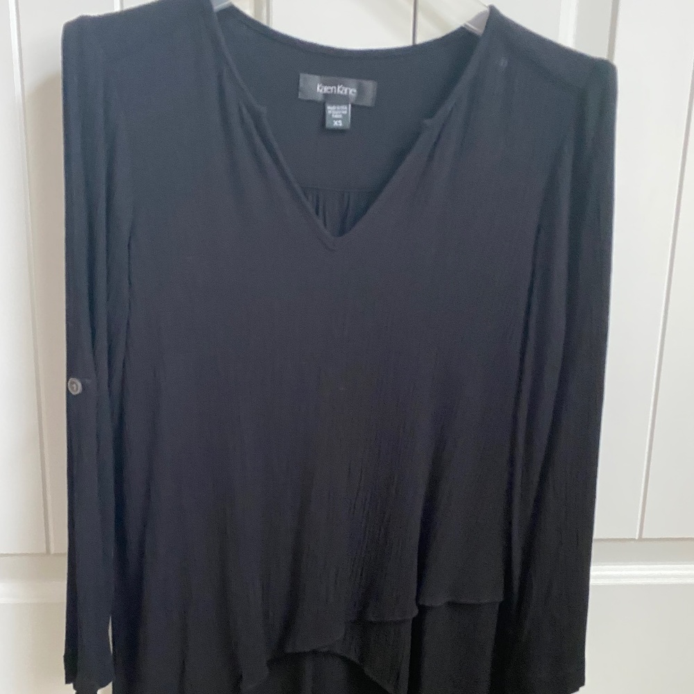 Karen Kane high low black top XS